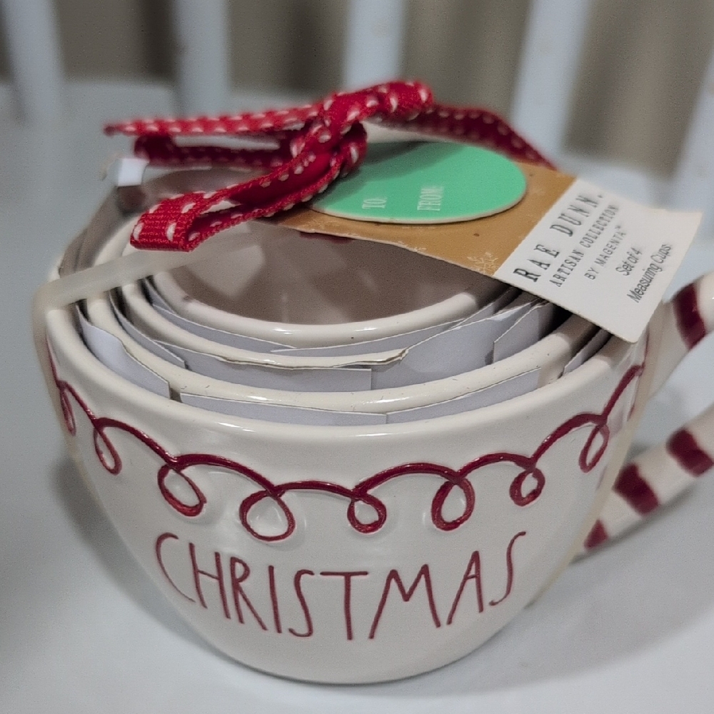Rae Dunn set of 4 measuring Cups